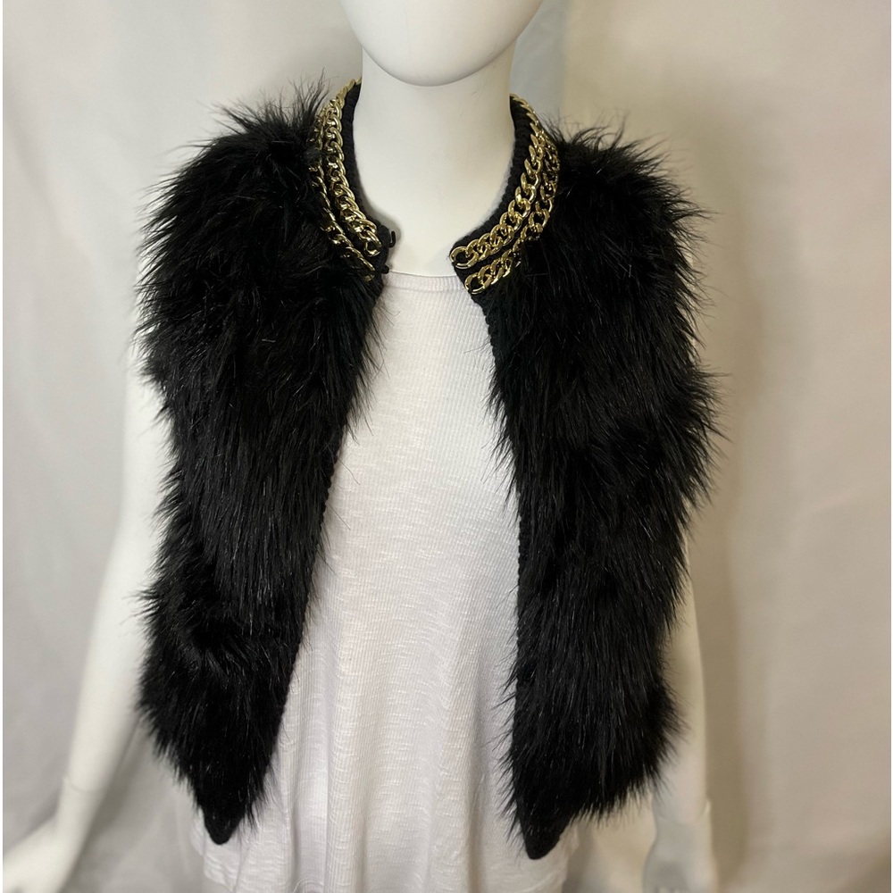 Michael Kors black knit faux fur vest. Sz P/S Luxury gold chain hardware #party